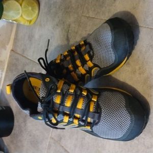 MERRELL - Barefoot- men's size 8
